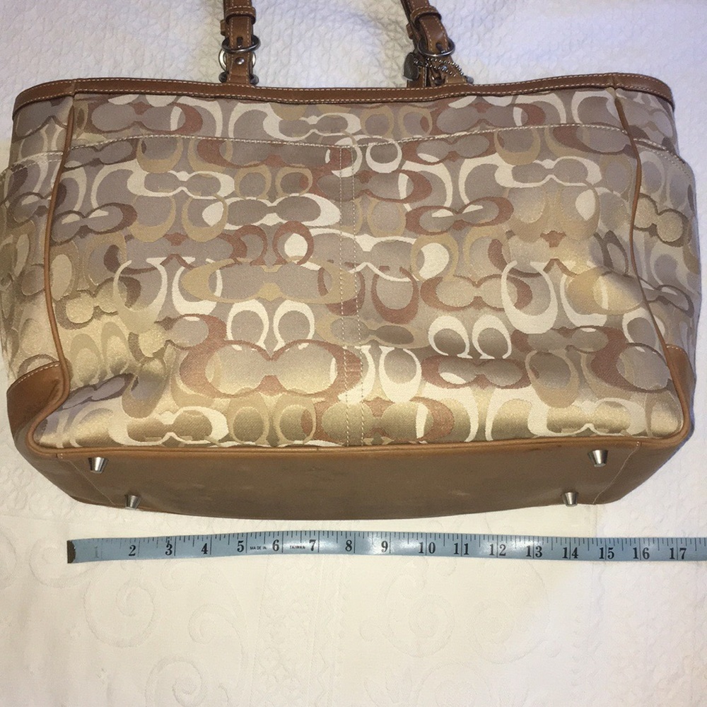Make an offer ⚡️ COACH Logo Beige Baby Tote Bag - Picture 2 of 8